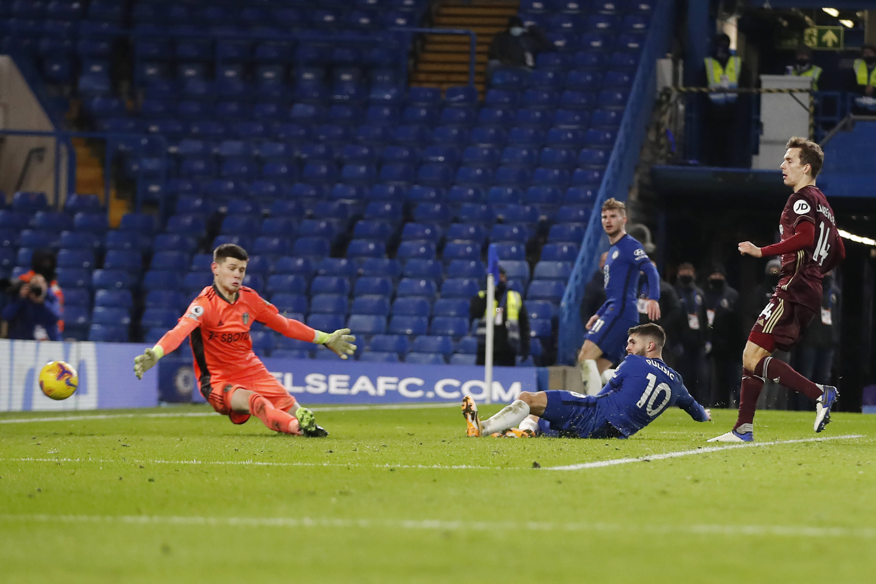 他们在面对 他们在面对